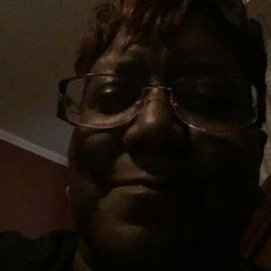 Meet your Posher, Sylvia